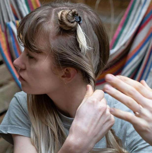 How To Apply Castor Oil For Hair - 7 Steps