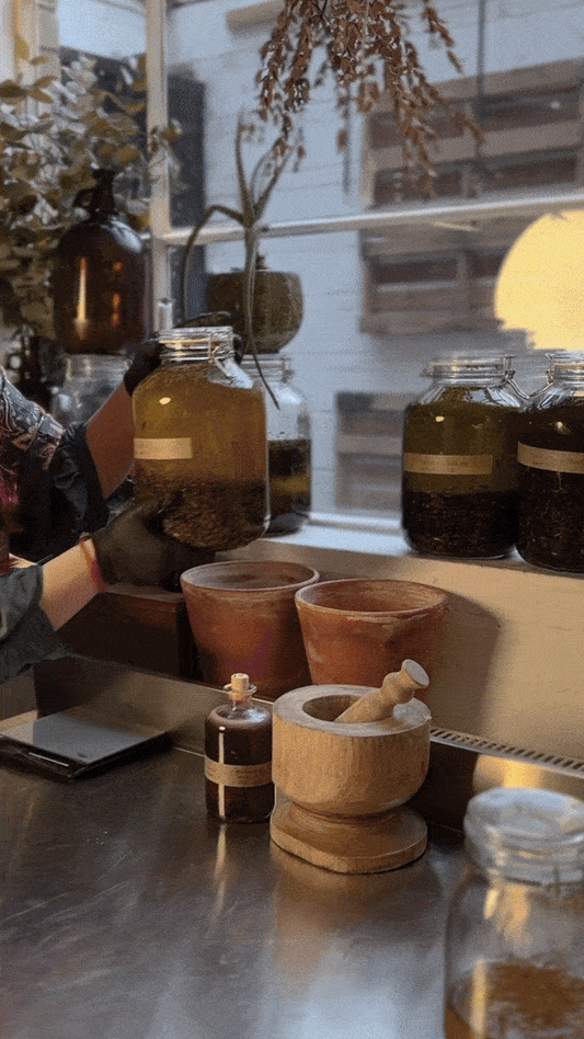 In the kitchen : Bouquet of flowers